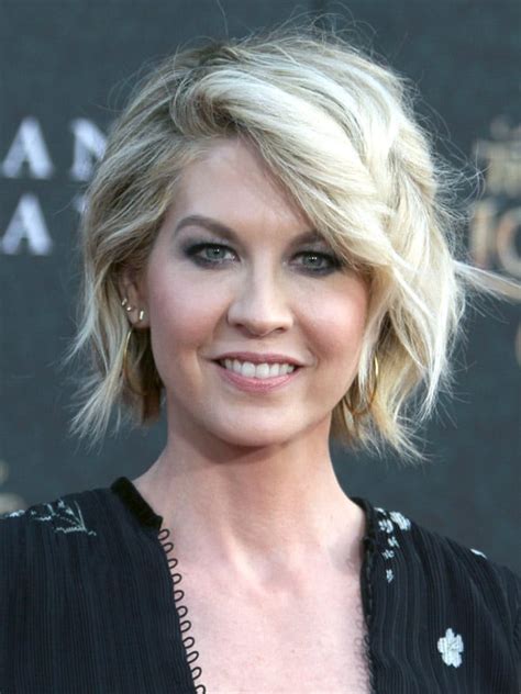 Jenna Elfman Nude Search (17 results)